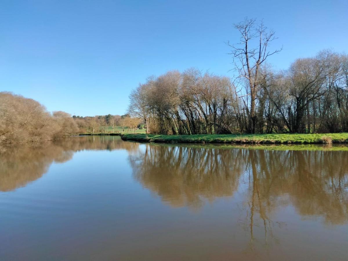 Hébergement canal Val D'Oust Buitenkant foto